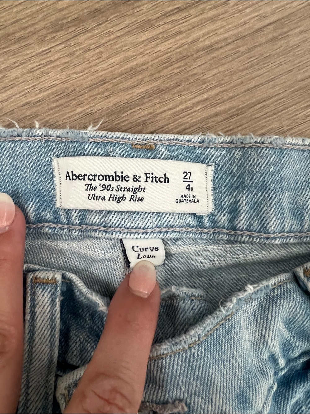 Abercrombie & Fitch The 90s Straight
Ultra High Rise - Picture 4 of 6
